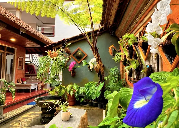 Purnama House بيت ضيافة 3*