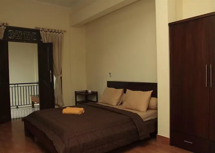 Guest house Purnama House 4*